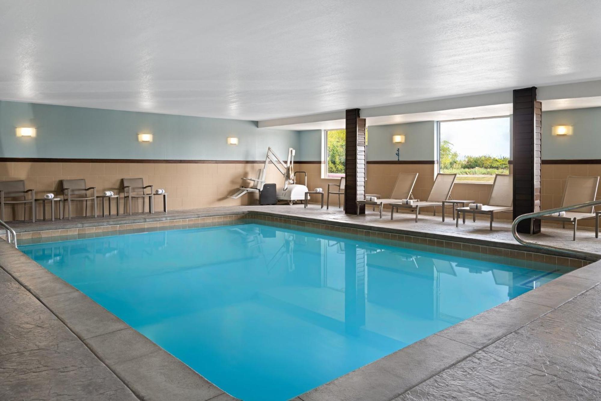 Holiday Inn Express Toledo North By Ihg Extérieur photo